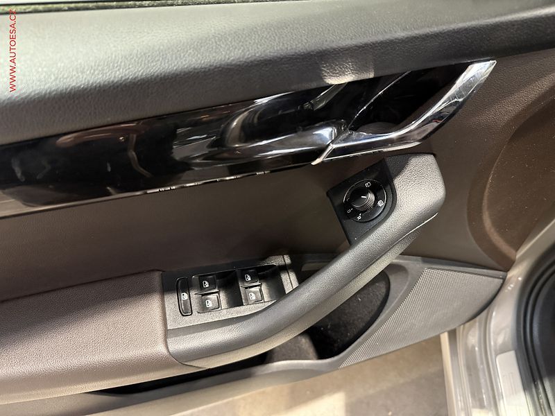 Škoda Octavia (2016) 2.0 TDi, ČR, L&K, DSG, +ALU - fotka 14 z 26