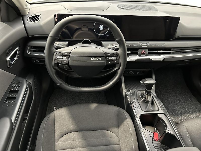 Kia K4 1.6 T-GDi EXCLUSIVE 110 KW (20 - fotka 5 z 29