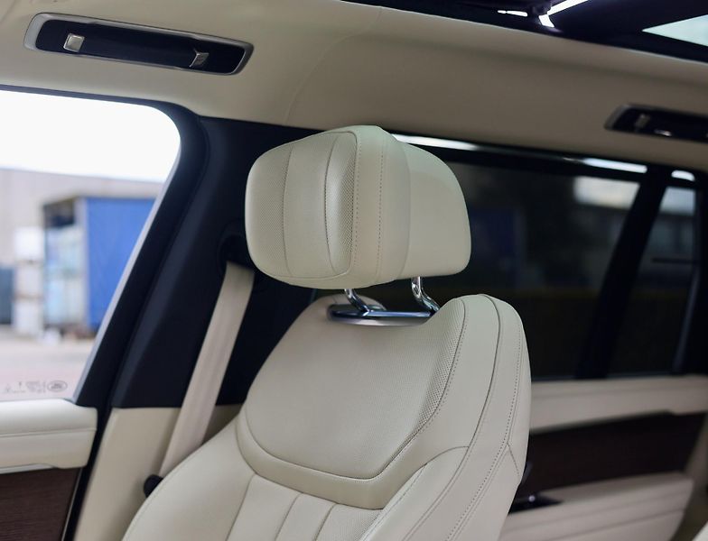 Land Rover Range Rover (2024) P460e Autobiography LWB - fotka 19 z 50