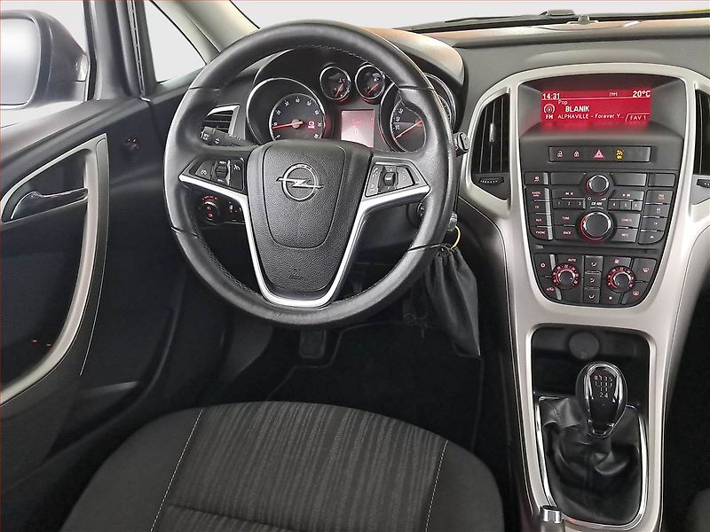 Opel Astra (2012) 1.6 16V, po STK, dobrý stav - fotka 7 z 17