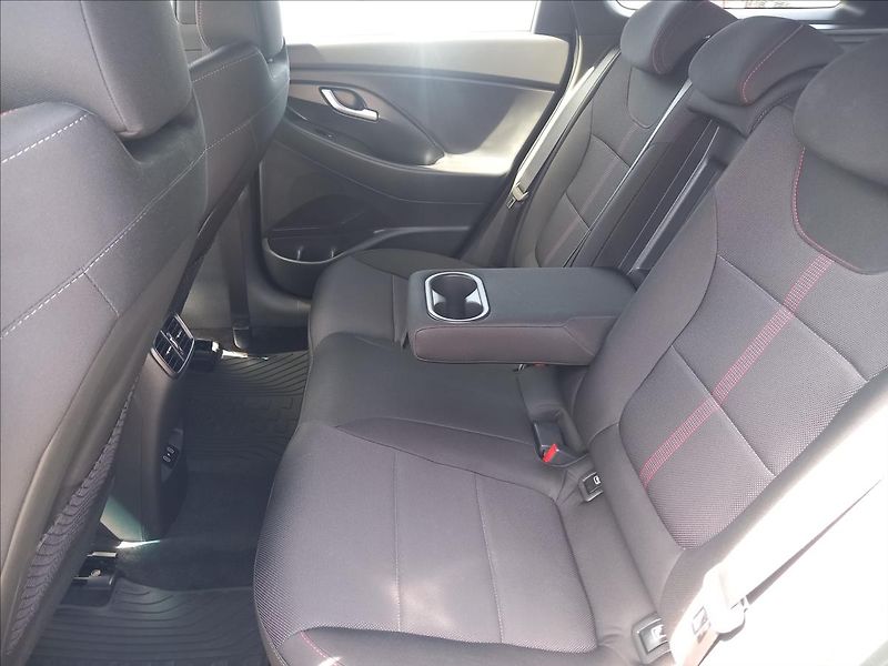Hyundai i30 1,5 T-GDI MH MT N-LINE - fotka 19 z 24