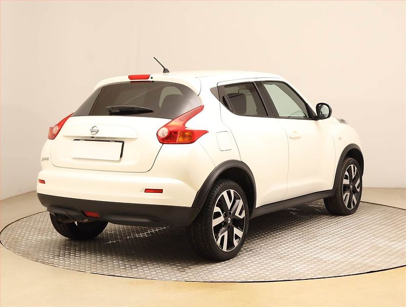 Nissan Juke (2013) 1.6 DIG-T, Navi, Tempomat - fotka 5 z 18