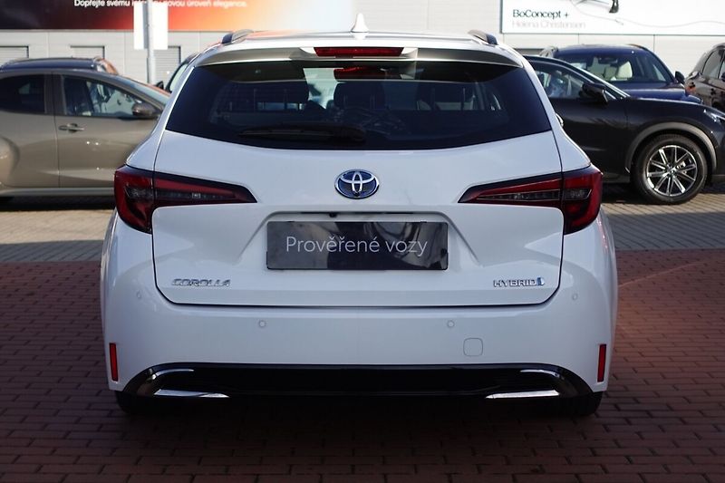 Toyota Corolla 2.0HSD e-CVT Comfort Tech - fotka 5 z 32