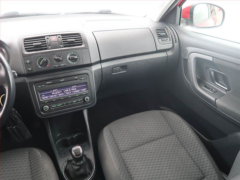 Škoda Fabia (2014) Ambition 1.6 TDI - fotka 8 z 16