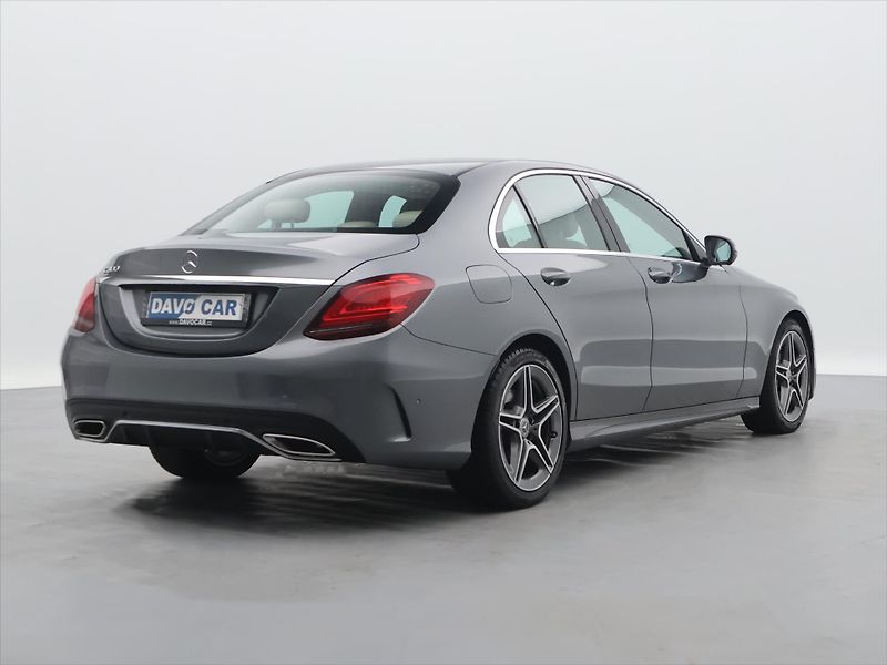 Mercedes-Benz Třídy C 2,0 C300 190kW CZ AMG paket - fotka 7 z 35