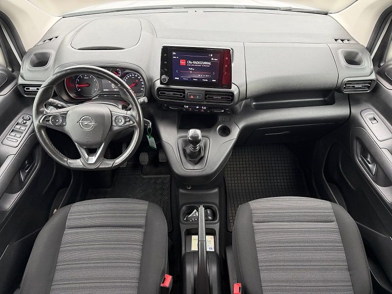 Opel Combo (2022) ELEGANCE+ 1.5CDTI 96kW TAŽNÉ - fotka 9 z 11