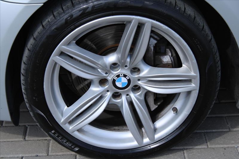 BMW Řada 5 530d xDrive 190kW M PAKET ČR - fotka 9 z 32