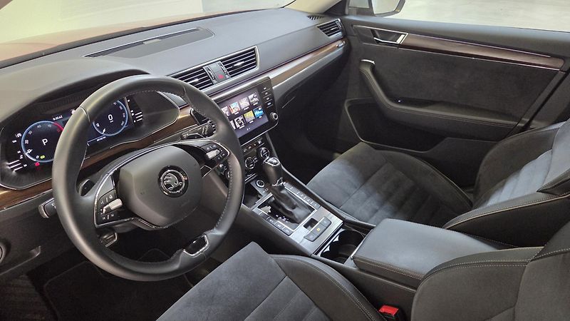 Škoda Superb - fotka 5 z 6