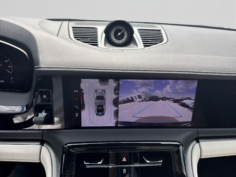Porsche Panamera 4 E-Hybrid - fotka 24 z 28