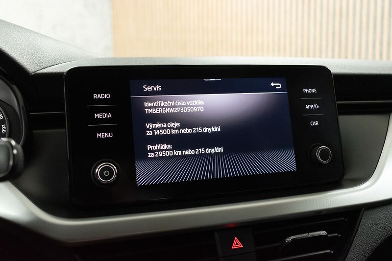Škoda Scala 1.0 TSI 81kW *KAMERA*ACC* - fotka 29 z 38