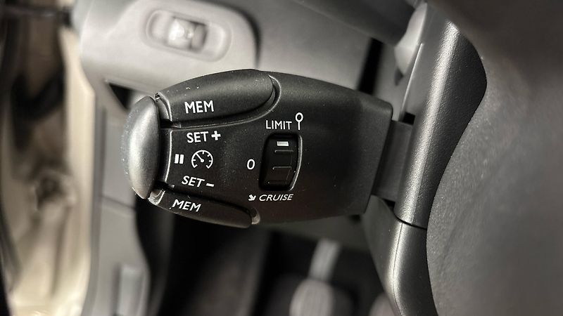 Toyota ProAce City Verso 1.2 L2 Shuttle - fotka 14 z 22