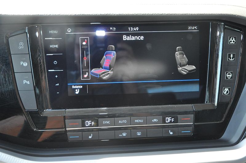 Volkswagen Touareg 3.0TDi V6 170kW 4x4 Automat - fotka 18 z 27