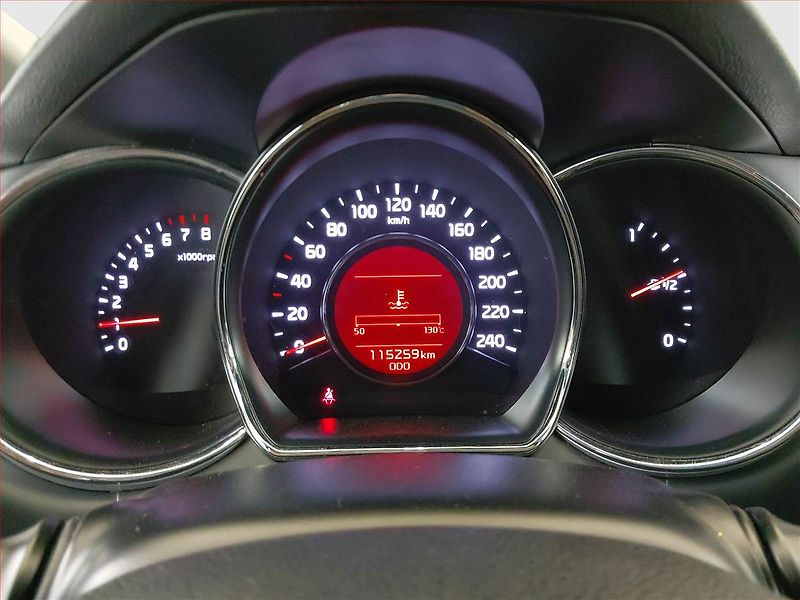 Kia Ceed (2012) 1.6 GDI, Navi, Xenony - fotka 11 z 17