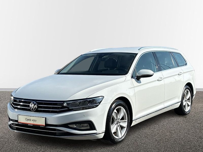 Volkswagen Passat ELEGANCE - fotka 1 z 27