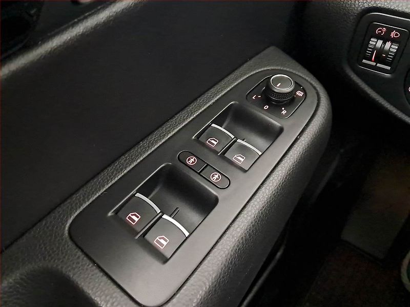 Volkswagen Sharan (2017) 2.0 TDI, 4X4, Automat - fotka 19 z 20