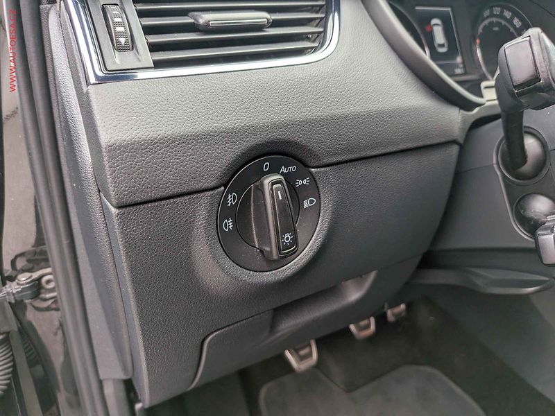 Škoda Octavia (2015) 2.0TSi, ČR, RS, bixen - fotka 14 z 26