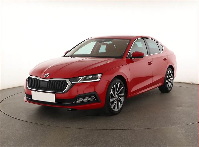 Škoda Octavia (2023) Style 1.5 TSI - fotka 2 z 15