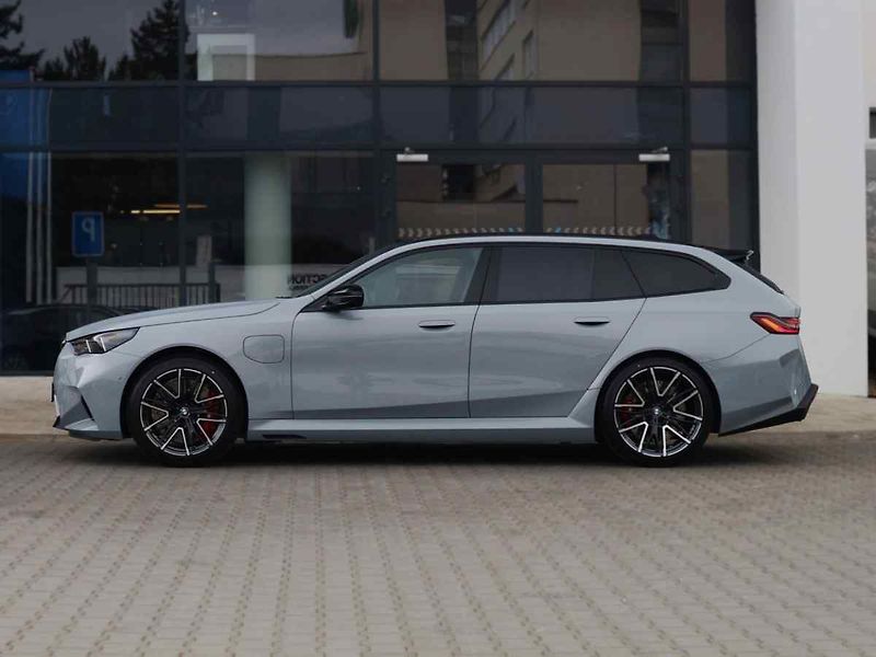 BMW M5 - fotka 3 z 10