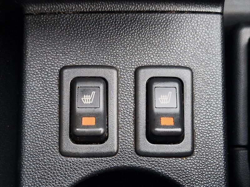 Mazda 5 1,6 MZR-CD 85kW 7MÍST +ALUZIMA - fotka 40 z 40