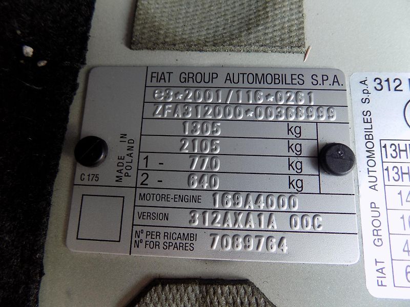 Fiat 500 1,2I 51 KW LOUNGE AUTOKLIMA - fotka 25 z 42
