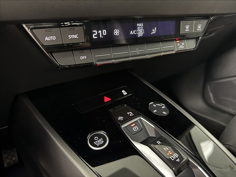 Audi Q4 e-tron 40 150kW LED Matrix - fotka 45 z 49