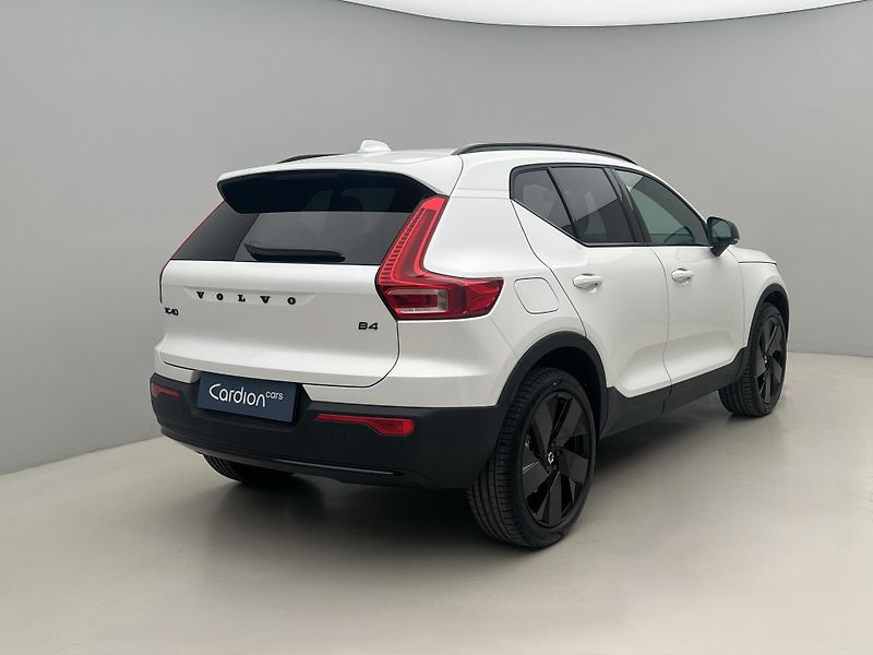 Volvo XC40 (2026) B4 PLUS BLACK EDITION AUT - fotka 11 z 37