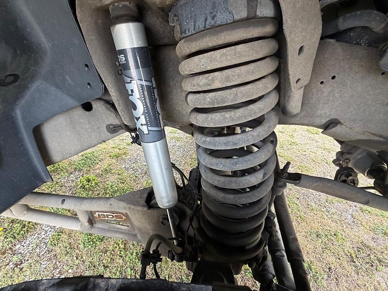 Dodge RAM (2020) 2500 6,4 L HEMI LIFTED - fotka 24 z 48