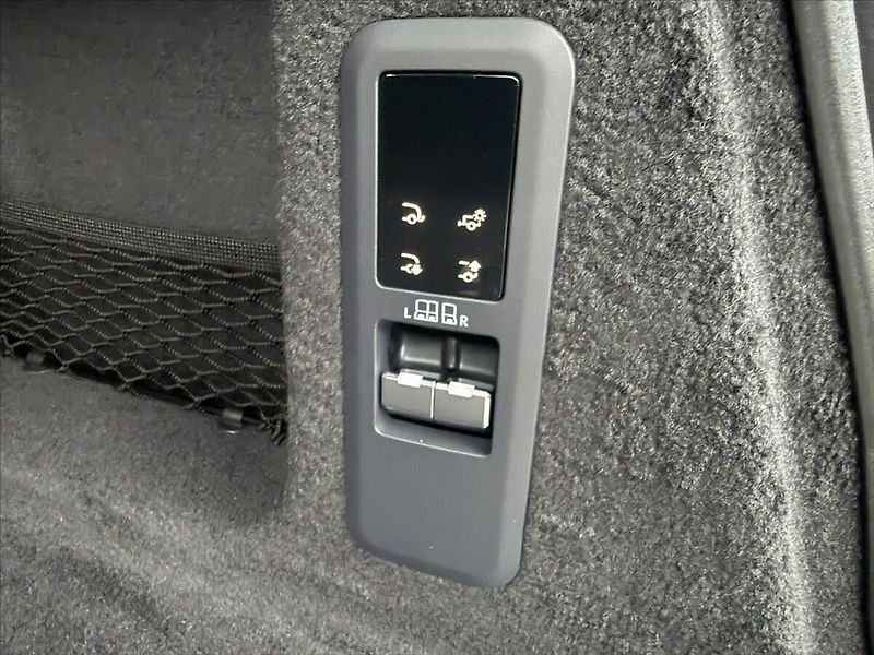 Land Rover Range Rover Sport (2025) 3,0 AUTOBIOGRAPHY P550e - fotka 47 z 48