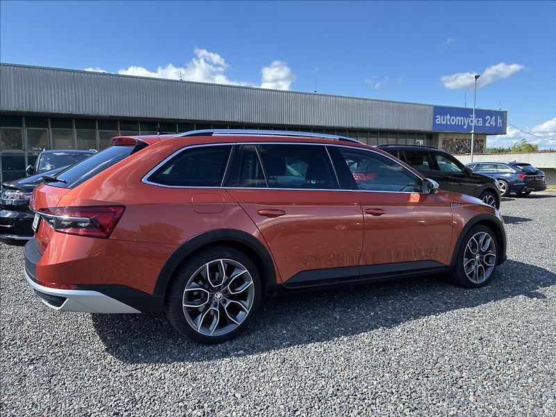 Škoda Superb 2,0 TDI 4X4 SCOUT TAŽNÉ - fotka 7 z 26