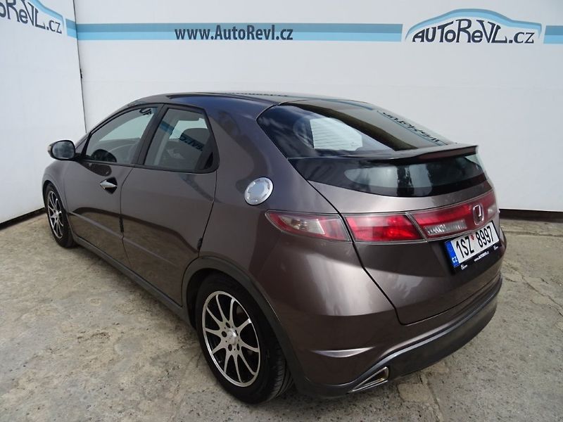 Honda Civic (2010) 1.4i,73kW,NovéČR,klima - fotka 3 z 21