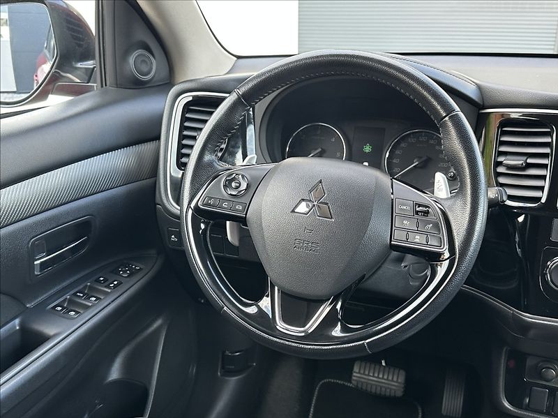 Mitsubishi Outlander 2,2 DI-D 150PS  Intense+ -7 4x - fotka 23 z 53