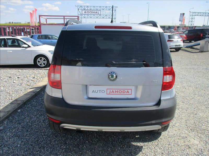 Škoda Yeti 1,2 TSI, klimatizace, - fotka 6 z 19