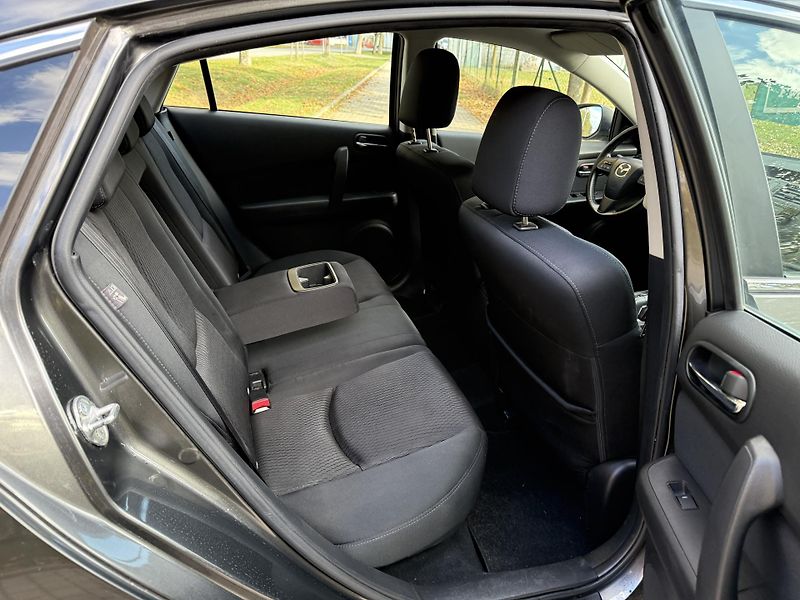 Mazda 6 2.0 Active - fotka 23 z 33