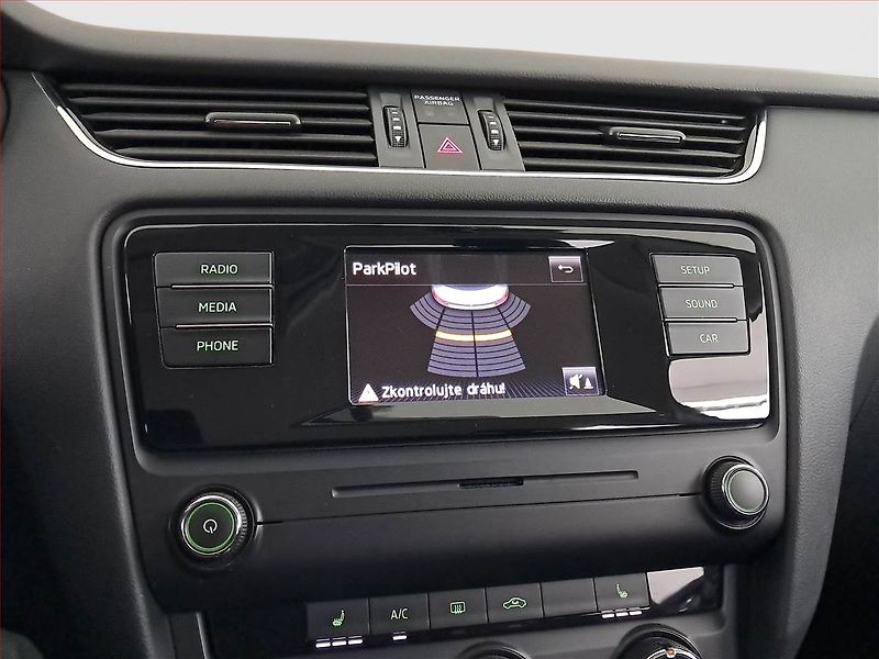 Škoda Octavia (2014) 1.2 TSI, Tempomat - fotka 18 z 18