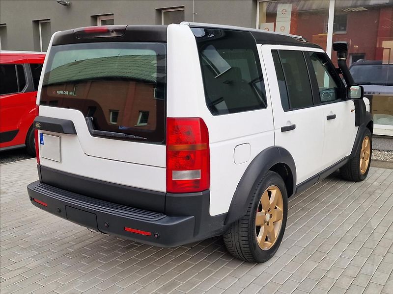 Land Rover Discovery 2.7 TDV6 140kW 4x4 - fotka 10 z 42