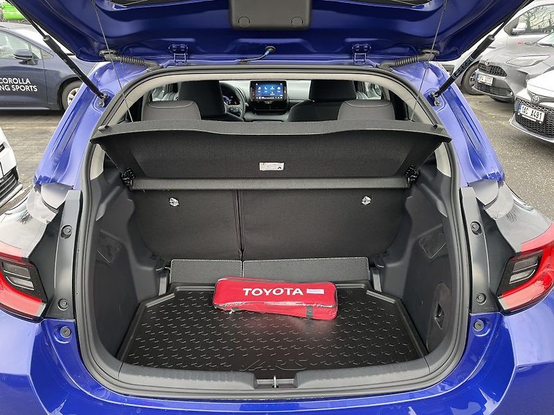 Toyota Yaris 1.5 Hybrid ODBĚR IHNED - fotka 6 z 27