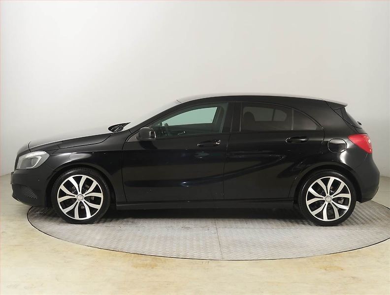 Mercedes-Benz Třídy A (2013) A 180 CDI , Automat, Kůže - fotka 3 z 18