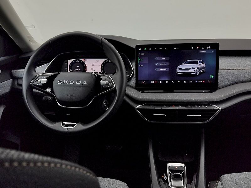 Škoda Octavia (2025) Combi Top Selection 1,5 Tsi 11 - fotka 6 z 40