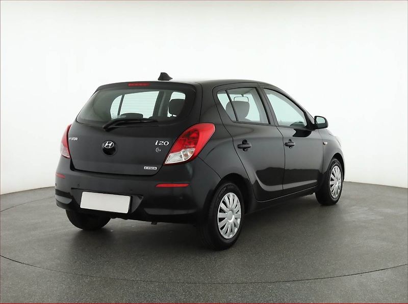 Hyundai i20 (2013) 1.1 CRDi - fotka 5 z 12