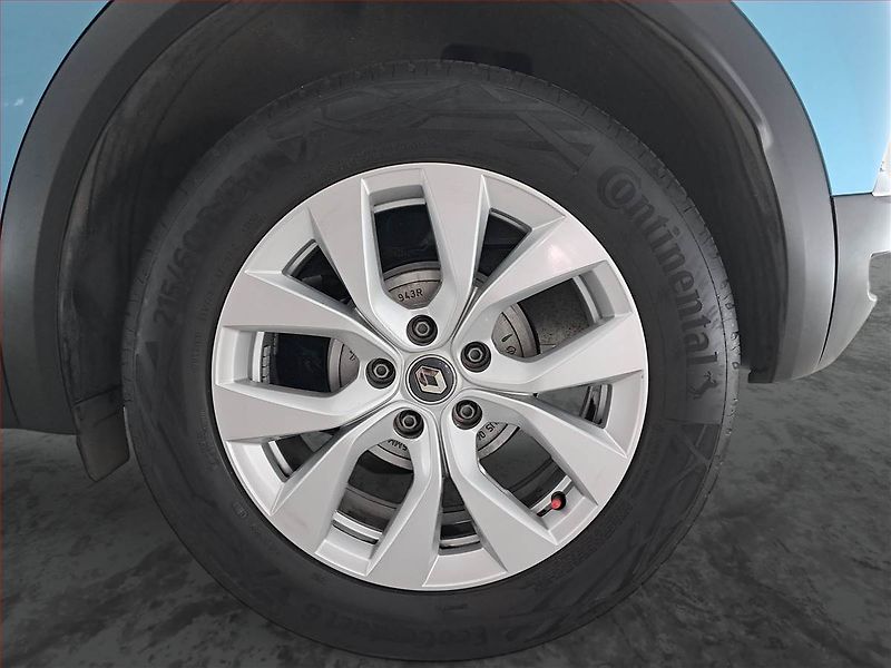 Renault Captur (2021) 1.3 TCe, Automat, Serv.kniha - fotka 15 z 23
