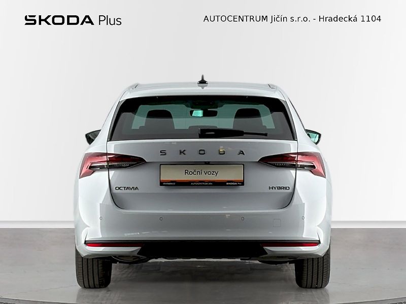 Škoda Octavia (2025) Combi DSG 1.5TSI 110kW Top Sel - fotka 6 z 31