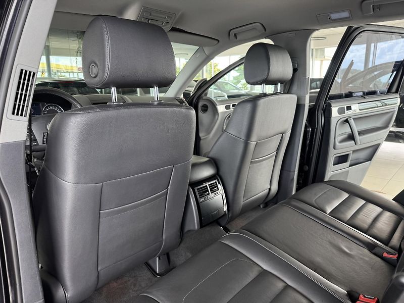 Volkswagen Touareg - fotka 17 z 37