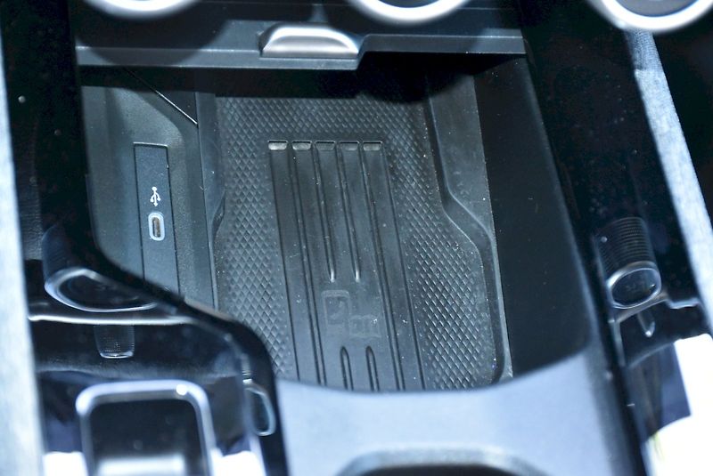 Škoda Superb (2025) COMBI PHEV 1.5 TSI 150kW DSG - fotka 18 z 29