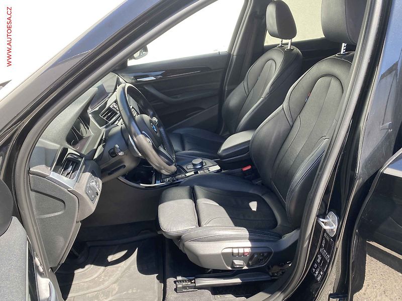 BMW X1 (2018) 2.0 D xDrive 20d, ČR, M - fotka 9 z 24