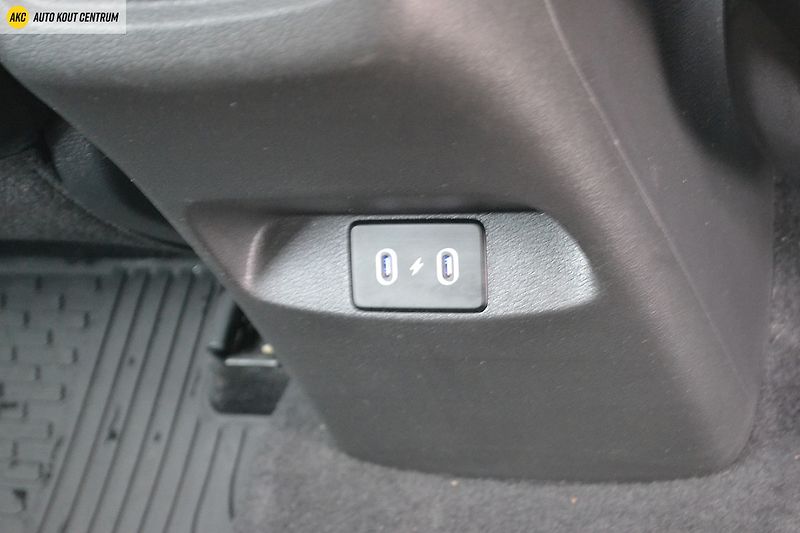 Hyundai i30 WG 1,5I MT SMART FAMILY NAVI - fotka 15 z 45