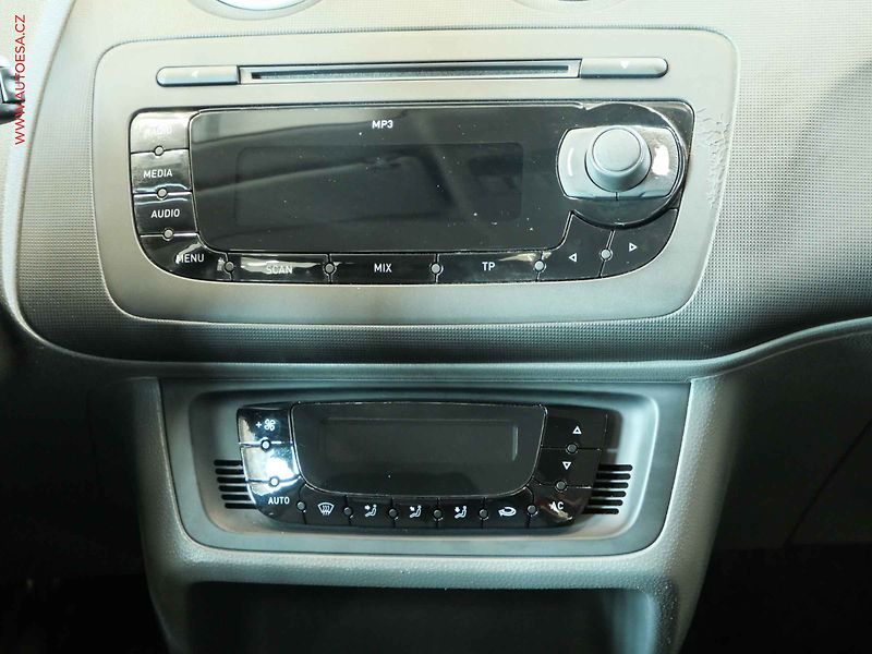 Seat Ibiza (2011) 1.2TSI, ČR, servis.kniha - fotka 13 z 20