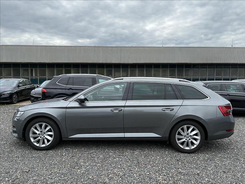 Škoda Superb 2,0 STYLE,PANORAMA,TAŽNÉ,LED - fotografie inzerátu