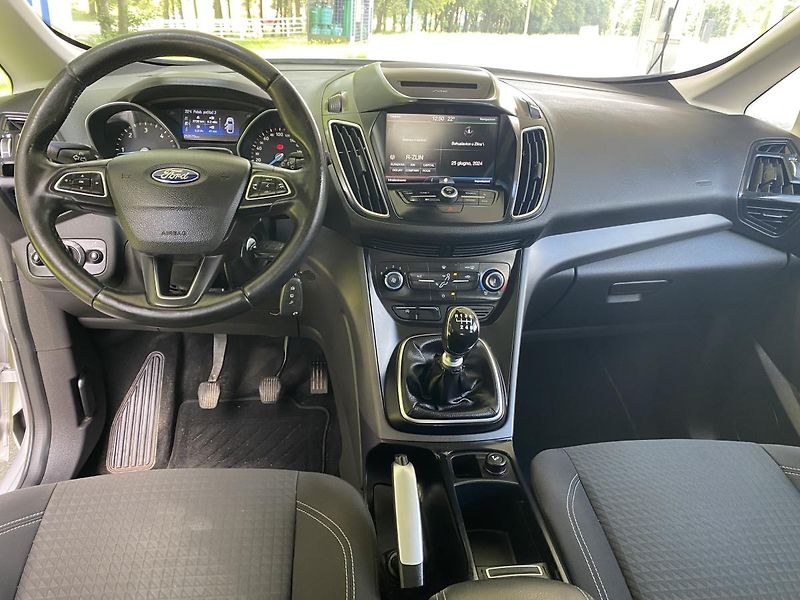 Ford Grand C-MAX (2016) 1.5 TDCi Plus-7 míst - fotka 12 z 26