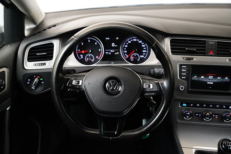 Volkswagen Golf - fotka 17 z 23