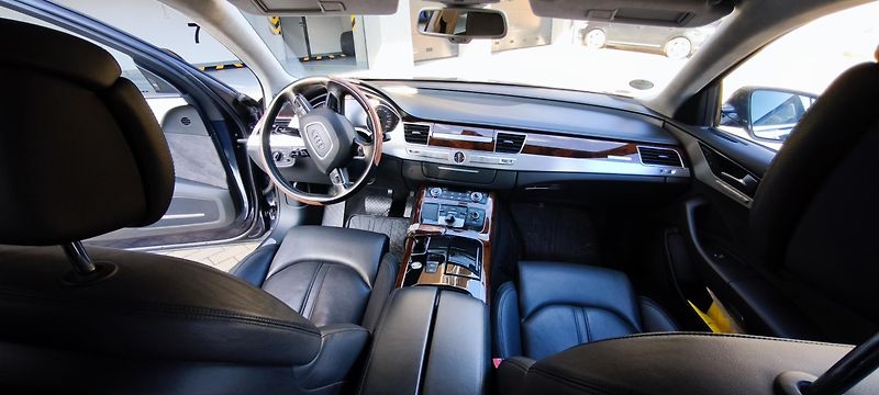 Audi A8 (2013) Audi A8, Audi A8L 4.2 V8, LONG - fotka 47 z 65